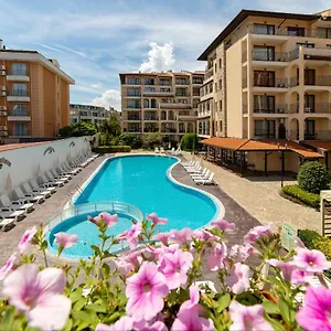 Tourist Complex Rose Village ** Солнечный берег